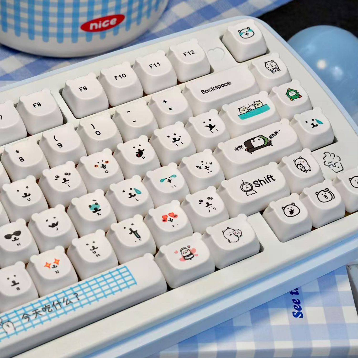 かわいい漫画風ジョークベアPBTキーキャップEAO高さ耐摩耗 - Gaming Keyboard Ergo のレビューと価格